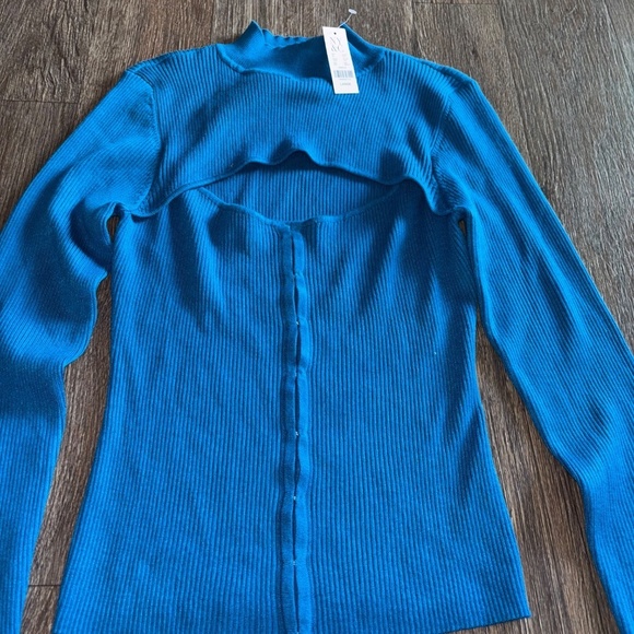 New York and company large lightweight sweater - Picture 5 of 6